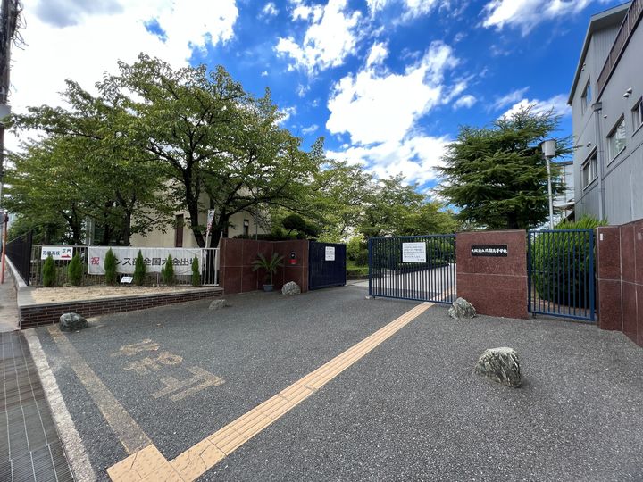 エトワール セボンの周辺