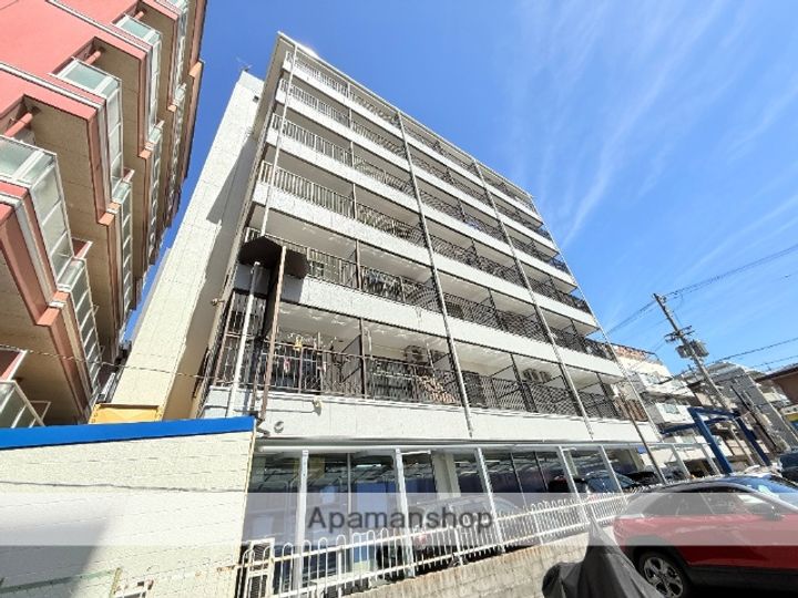 大阪府東大阪市西堤西の賃貸マンションの外観
