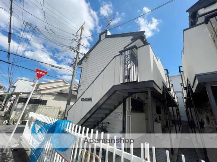 大阪府東大阪市金岡1丁目の賃貸アパートの外観