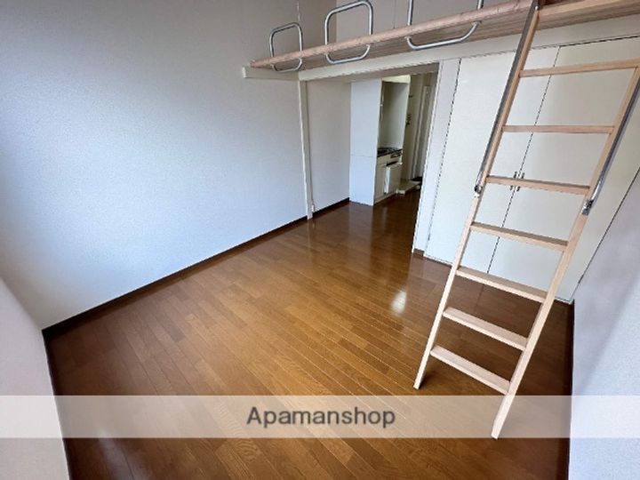 ソレイユくさかの居間