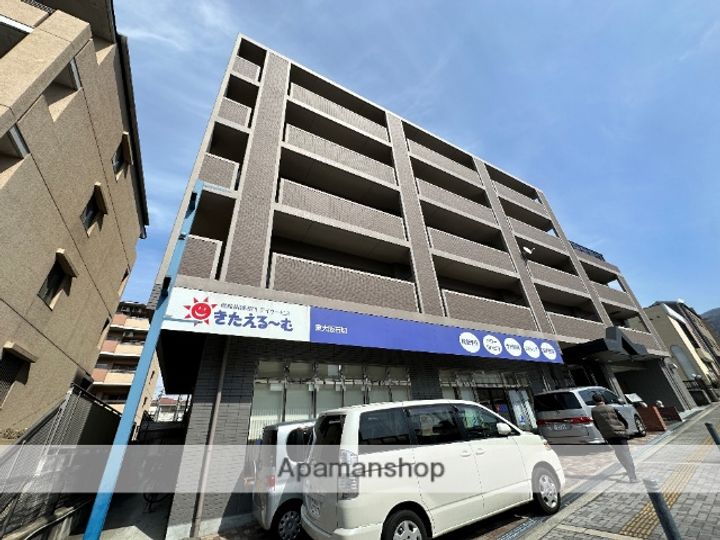 パルティール新石切の外観