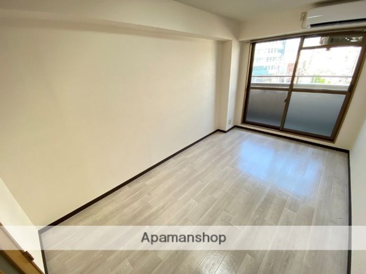 カサベルデ小阪の居間