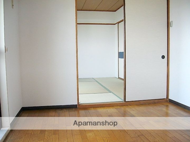 グローバル小林の居間