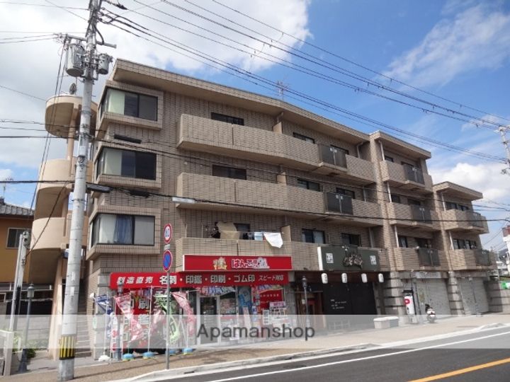 グローバル小林の外観