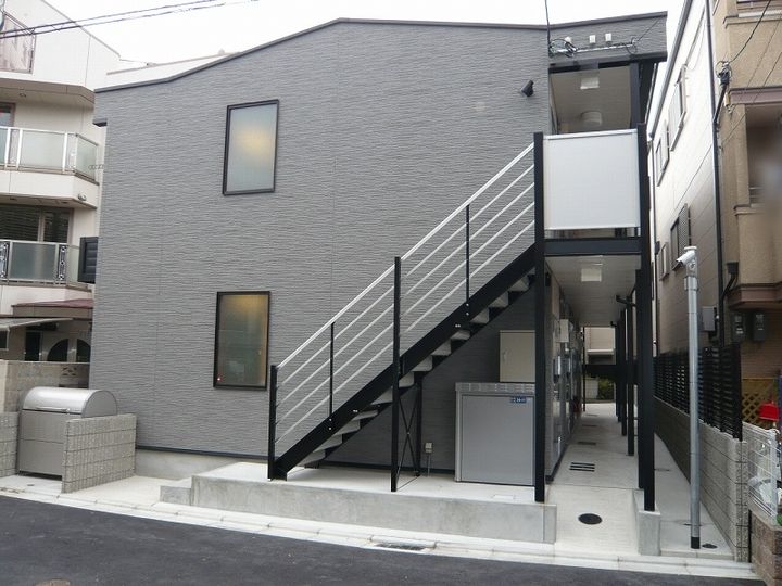 レオパレスハナテン2番館の外観