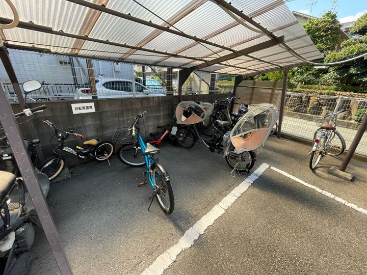 第一ハイツシャトーの内装