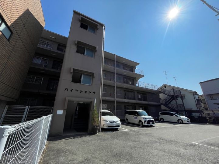 第一ハイツシャトーの外観