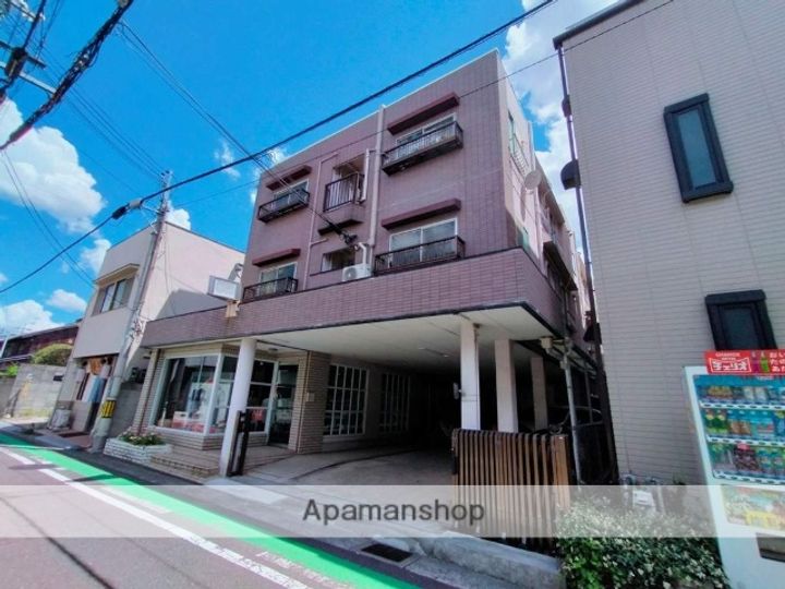 横山マンションの外観