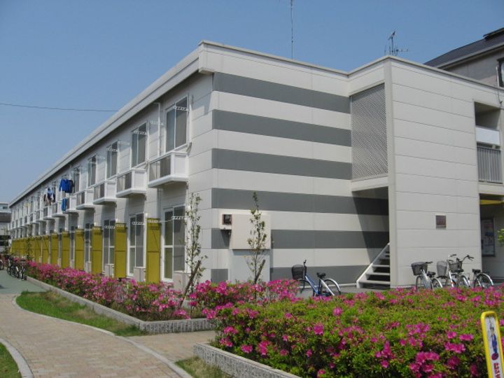 レオパレスさちAの外観