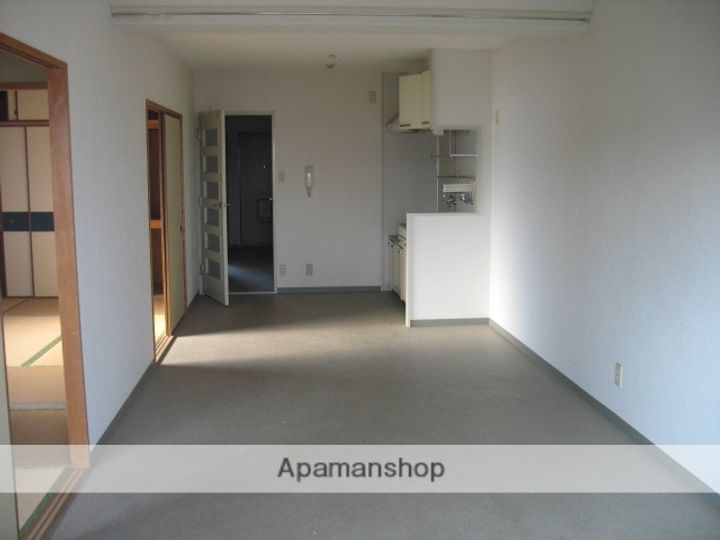 友田コーポラス163の居間