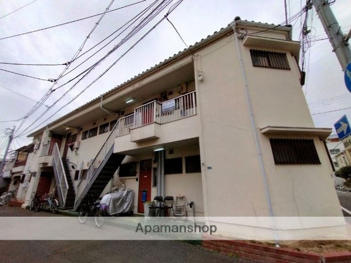 小川マンションの外観