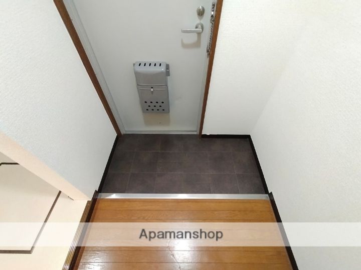 サンモール深井102の玄関