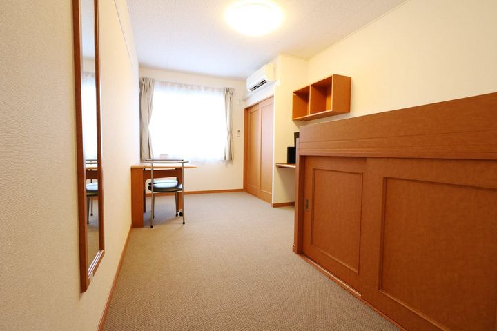 レオパレス境橋の居間