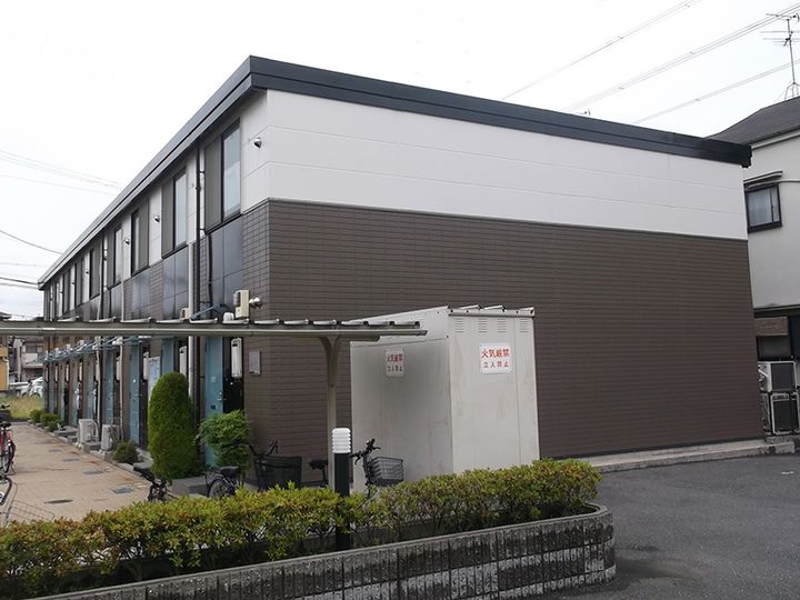 レオパレスヴィヴァーチェ青山の外観