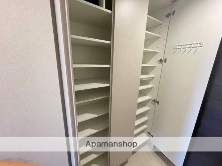 兵庫県西宮市高松町の賃貸マンションの内装
