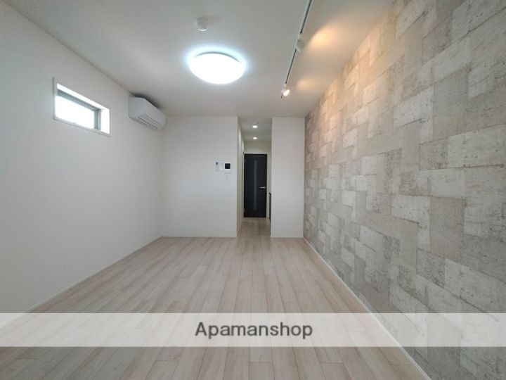 シャルムコートの居間