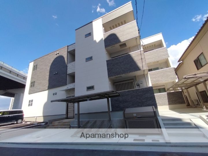 シャルムコートの外観