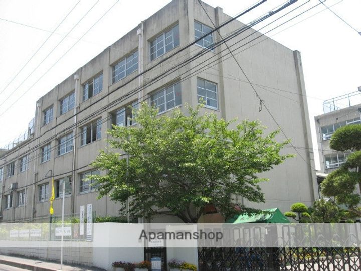 大阪府高槻市緑が丘2丁目の賃貸アパートの周辺