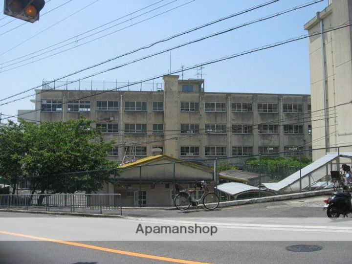 大阪府高槻市緑が丘2丁目の賃貸アパートの周辺