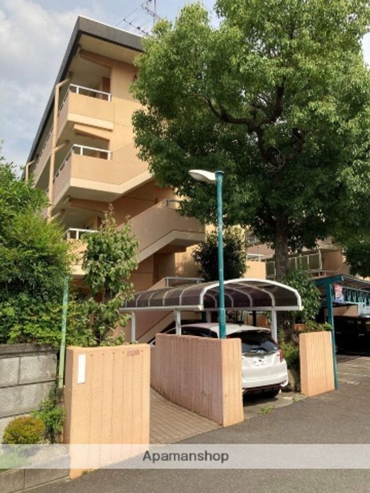 大阪府高槻市東五百住町1丁目の賃貸マンションの外観