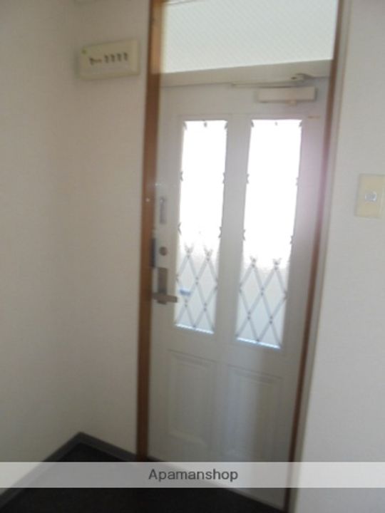 レジデンス真上の玄関