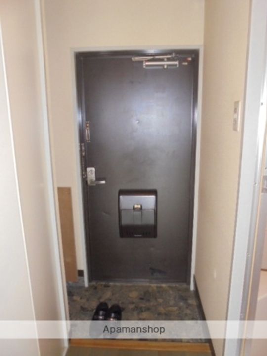 ピーズライフの玄関