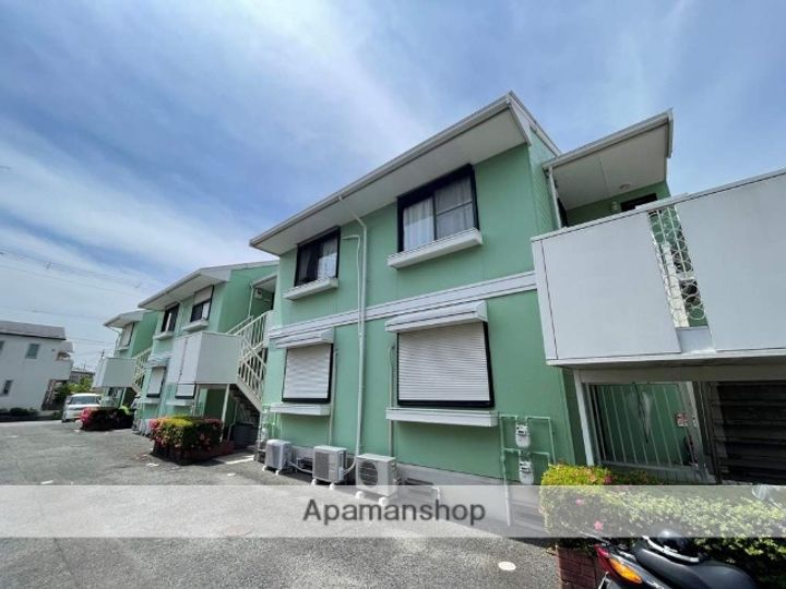 アゼリア氷室の外観