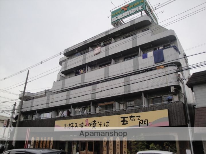 シャンテー招提の外観