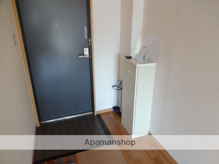 大阪府守口市豊秀町1丁目の賃貸マンションの玄関