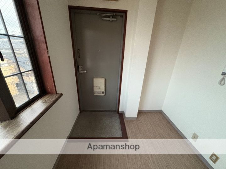 ヴィラ赤とんぼの玄関