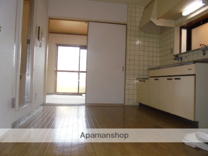 ハイツいわさか2の居間