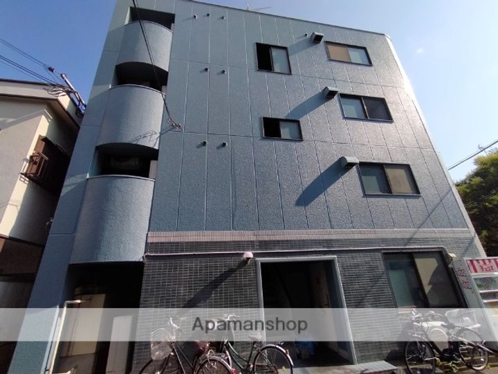 コスモ八坂ハイツ402の外観