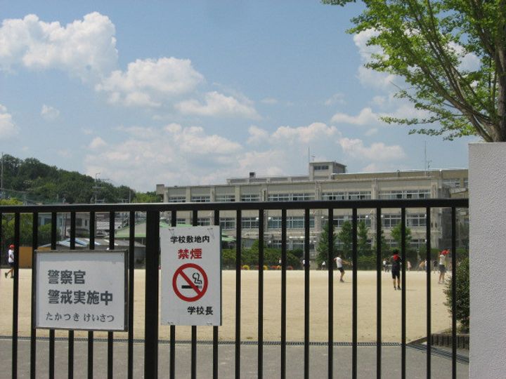 レオパレスシャローム氷室の周辺