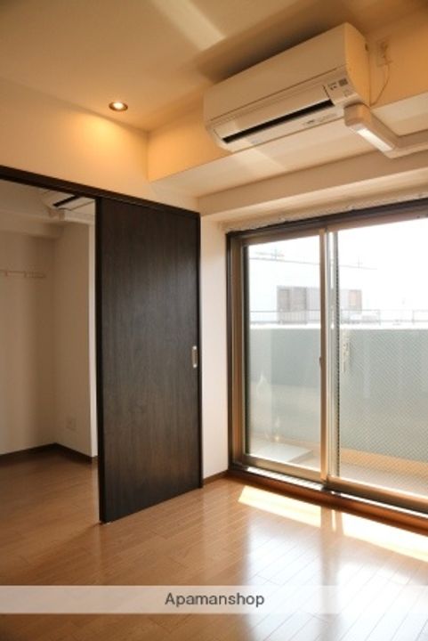 大阪府枚方市町楠葉1丁目の賃貸マンションの内装