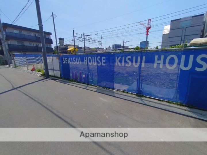 大阪府高槻市南芥川町の賃貸マンションの外観