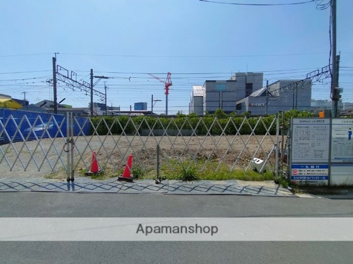 大阪府高槻市南芥川町の賃貸マンションの外観