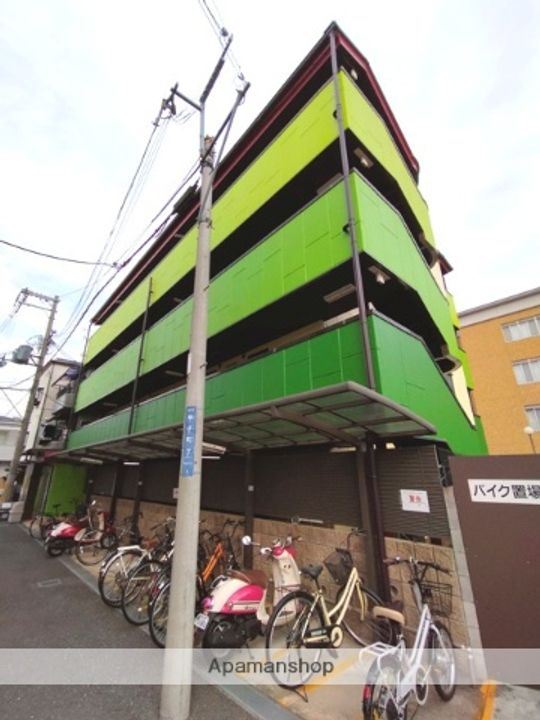 リューズ発春の外観