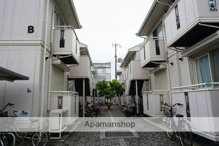 大阪府寝屋川市池田本町の賃貸アパートの外観