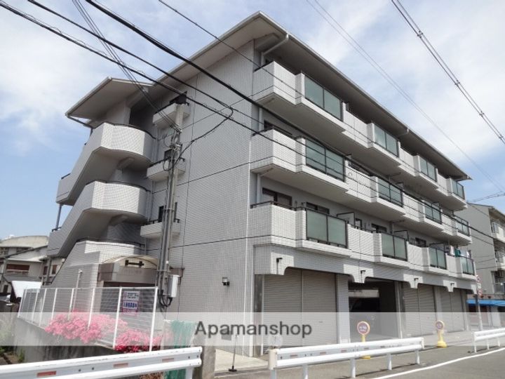 大阪府枚方市上島町の賃貸マンションの外観