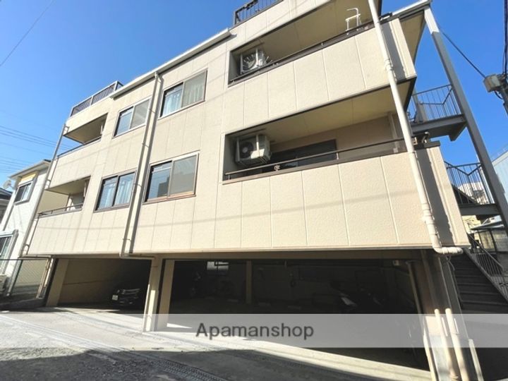 大阪府高槻市津之江町1丁目の賃貸マンションの外観