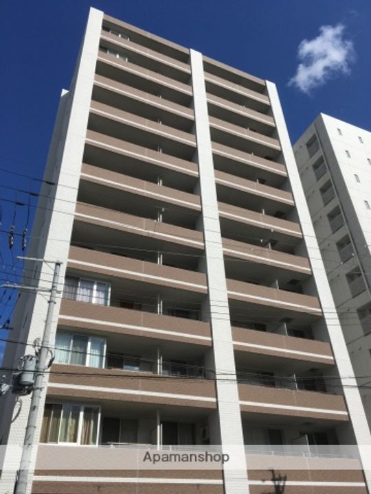 大阪府高槻市芥川町1丁目の賃貸マンションの外観