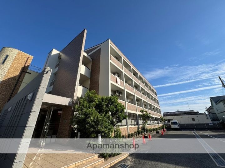 大阪府高槻市城西町の賃貸マンションの外観