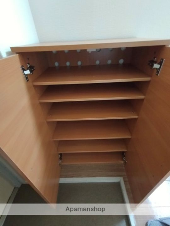 大阪府枚方市南中振2丁目の賃貸マンションの内装