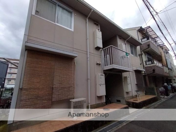 エステートユタカ202の外観