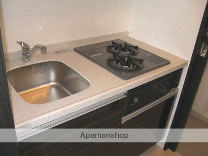 クレアート大阪トゥールビヨンのキッチン