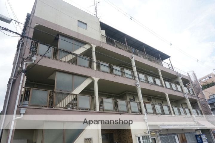 清水マンションの外観
