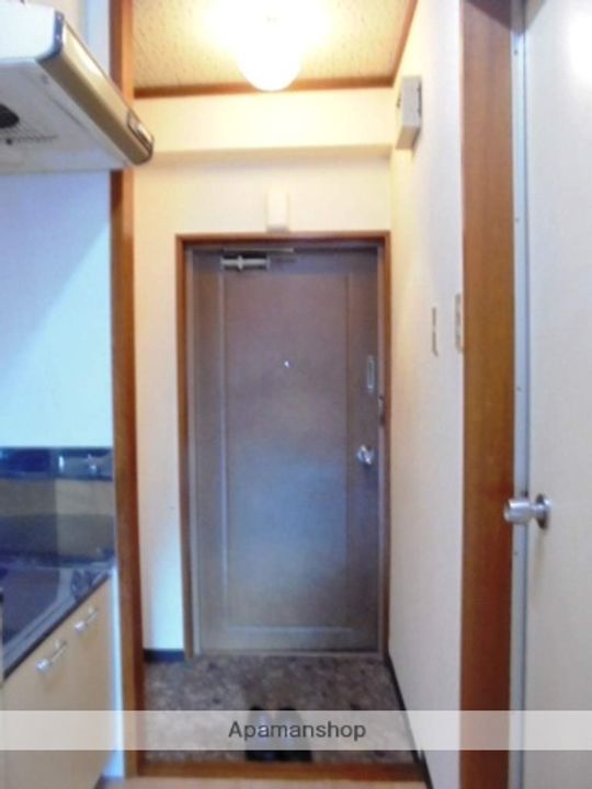 松原梅本ハイツの玄関