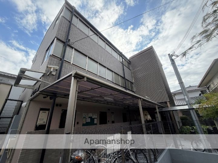 大阪府高槻市八幡町の賃貸マンションの外観