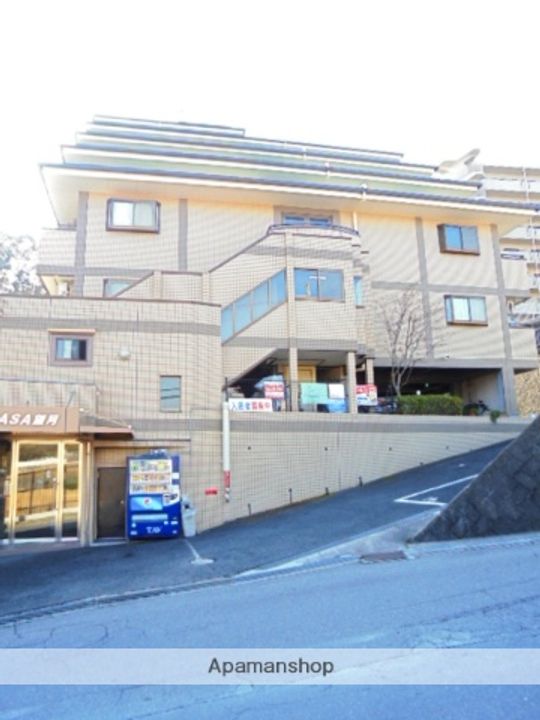 大阪府高槻市奈佐原2丁目の賃貸マンション302の外観