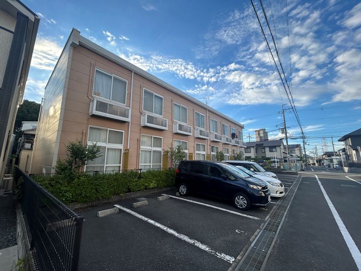 レオパレスZIOUN TRESの外観